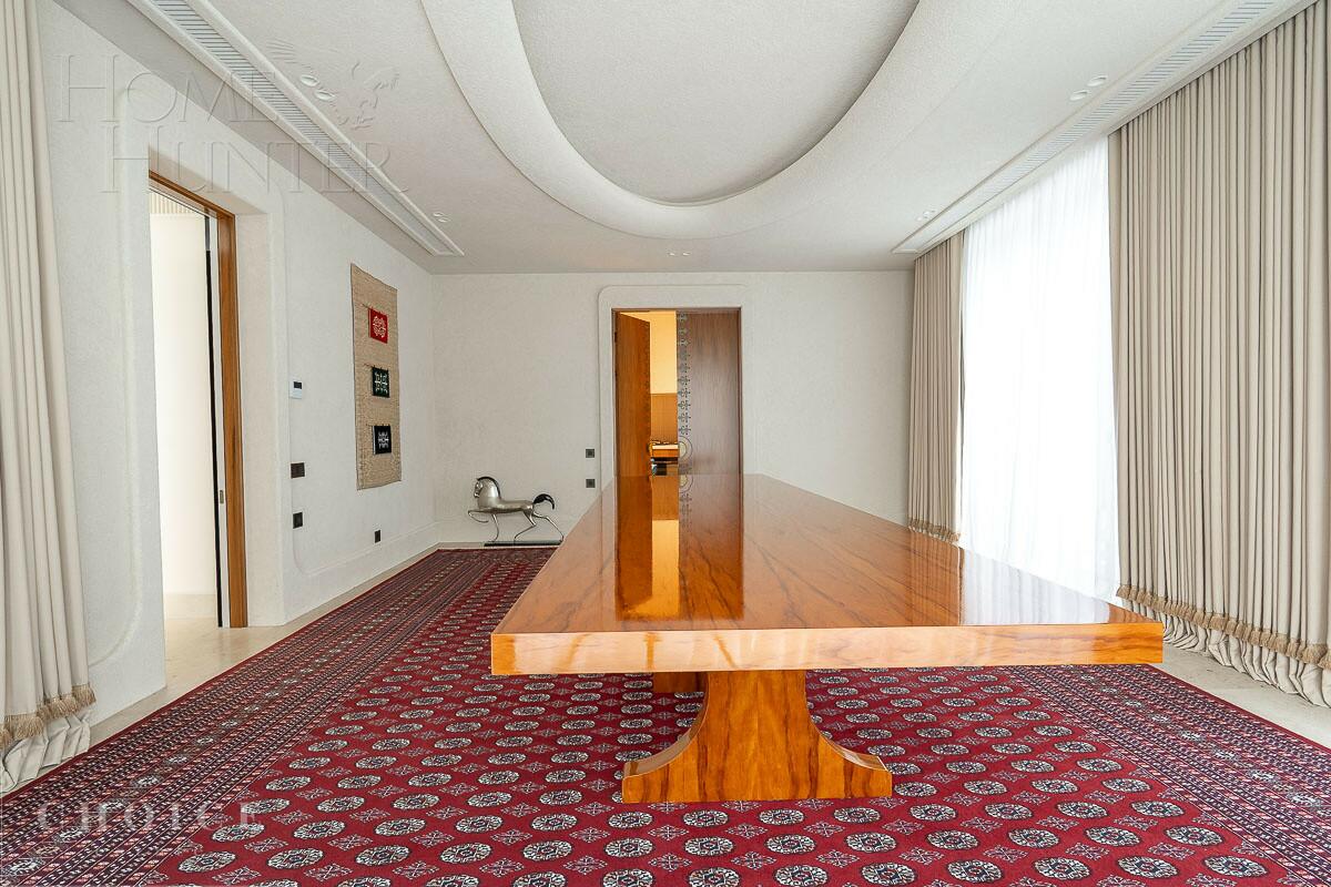 2-этажный коттедж 1 000 м² с отделкой