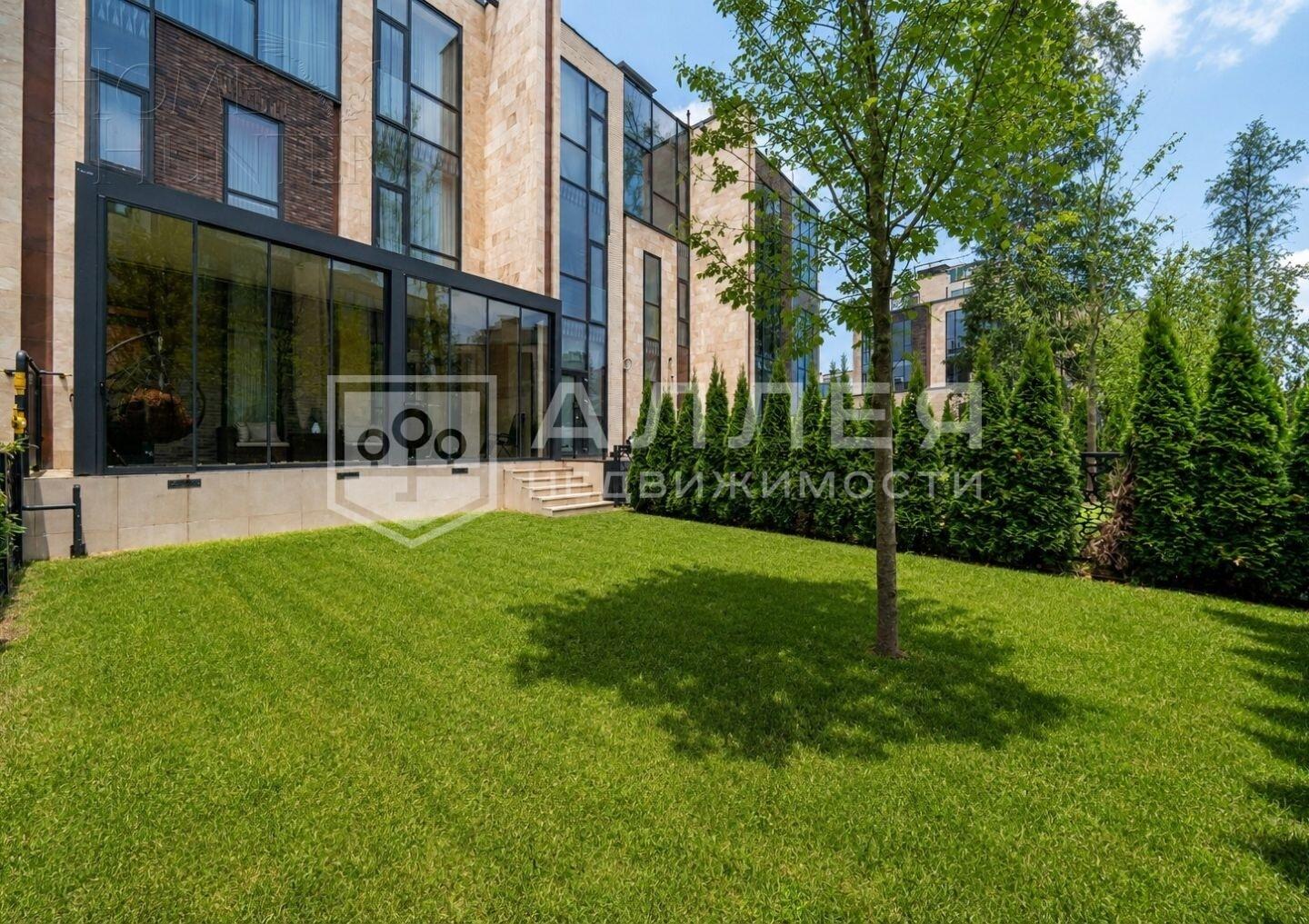 4-этажный таунхаус 287 м² с отделкой