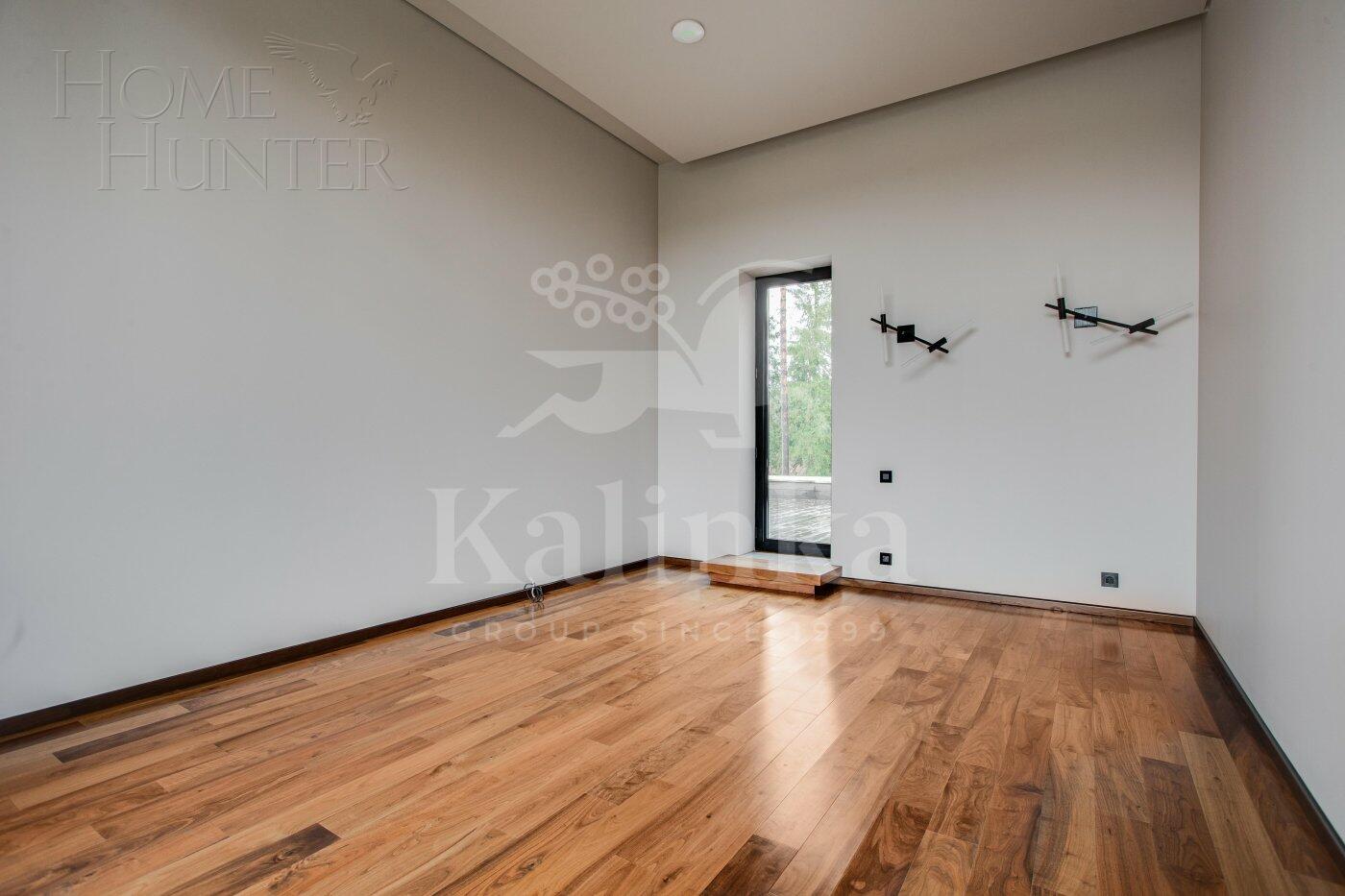 3-этажный коттедж 1 000 м² с отделкой