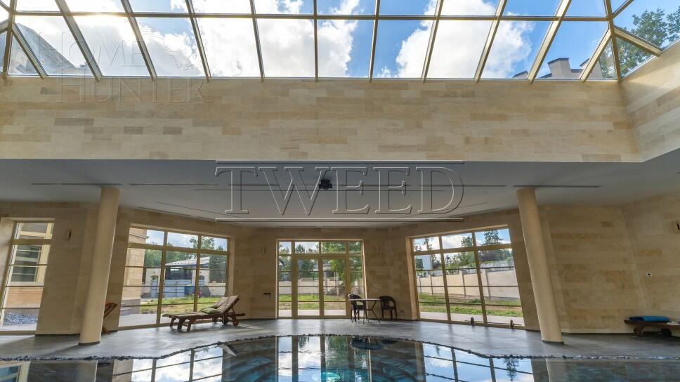 3-этажный коттедж 1 900 м² без отделки