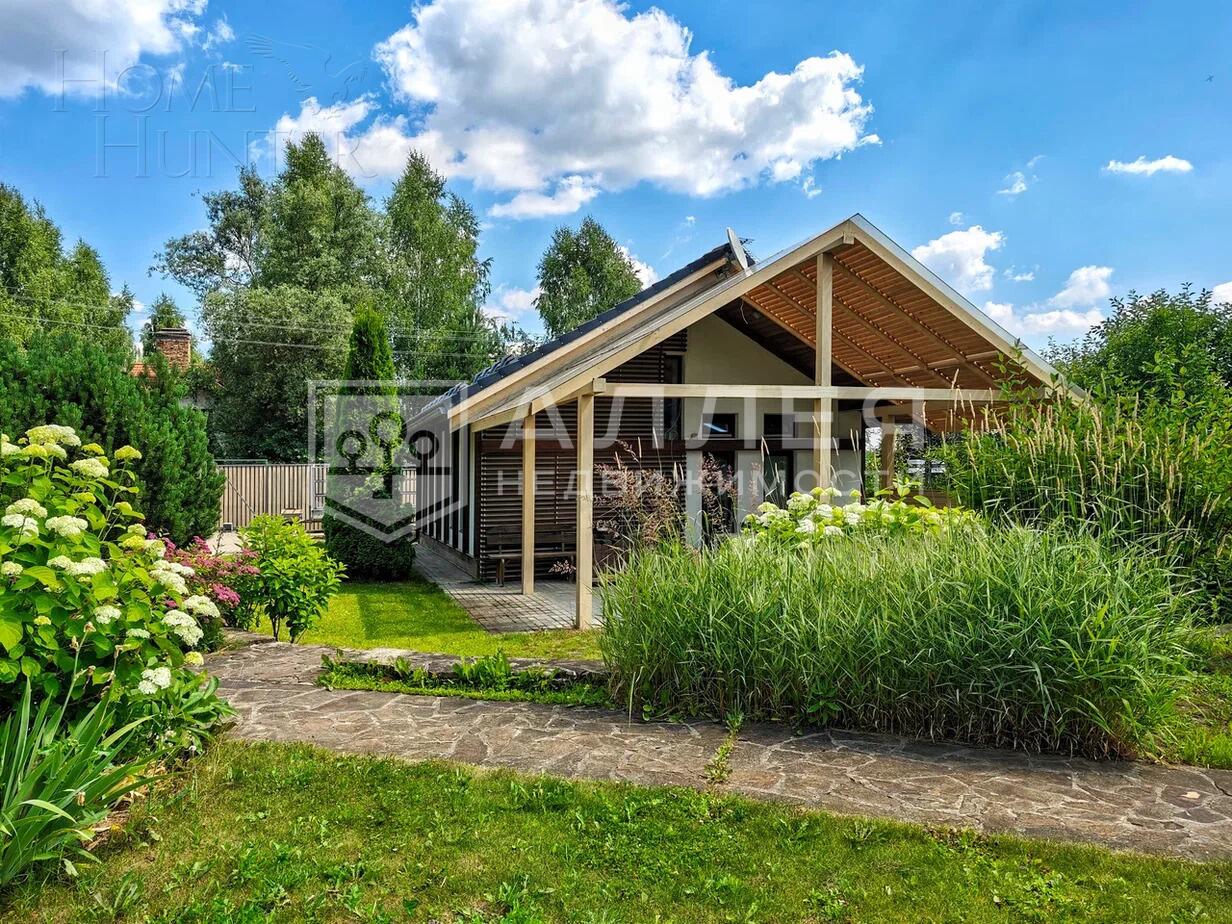 2-этажный коттедж 750 м² с отделкой