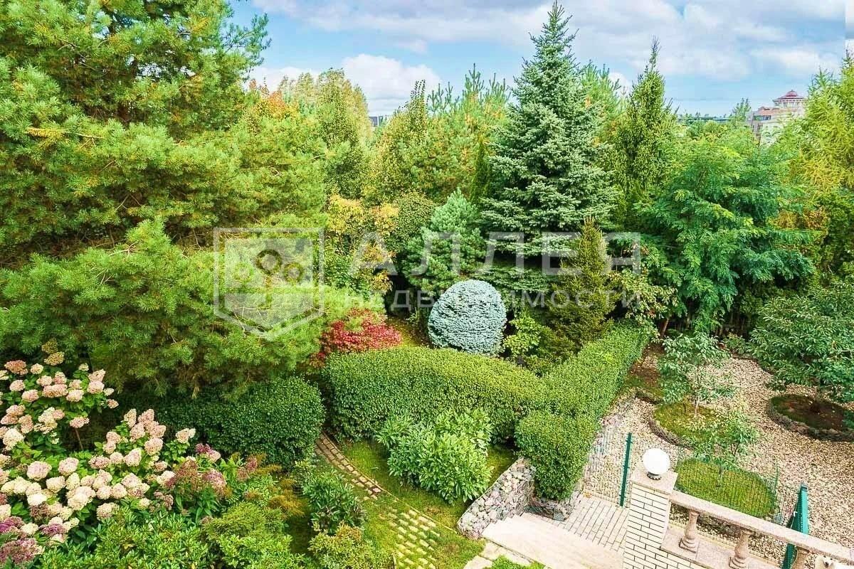 3-этажный коттедж 754.5 м² с отделкой