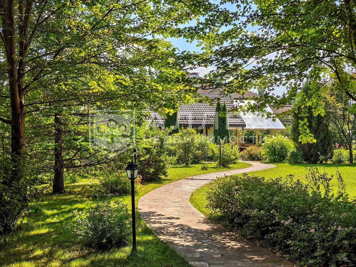 2-этажный коттедж 750 м² с отделкой
