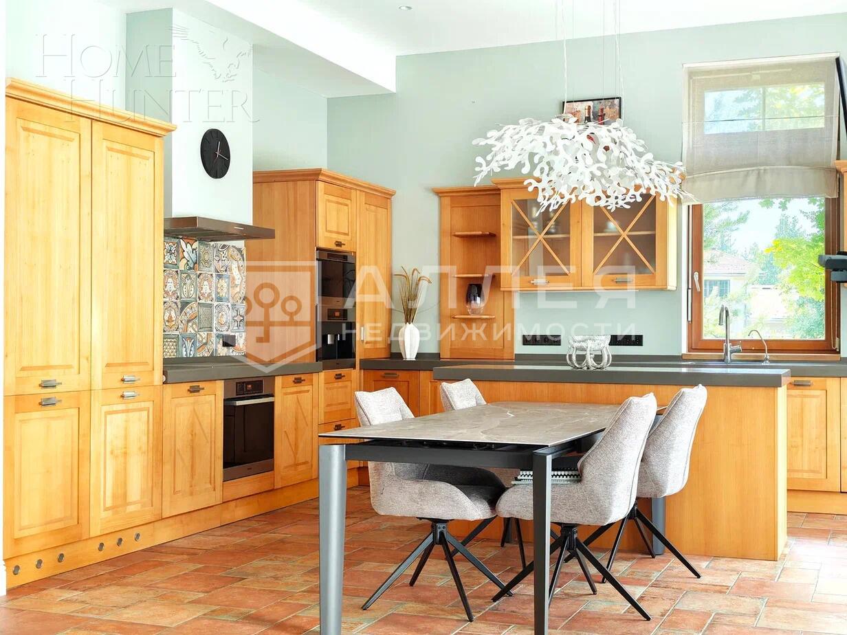 2-этажный коттедж 750 м² с отделкой