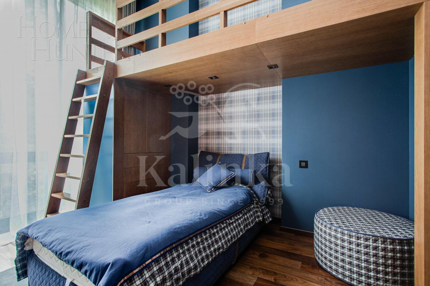 3-этажный коттедж 1 000 м² с отделкой