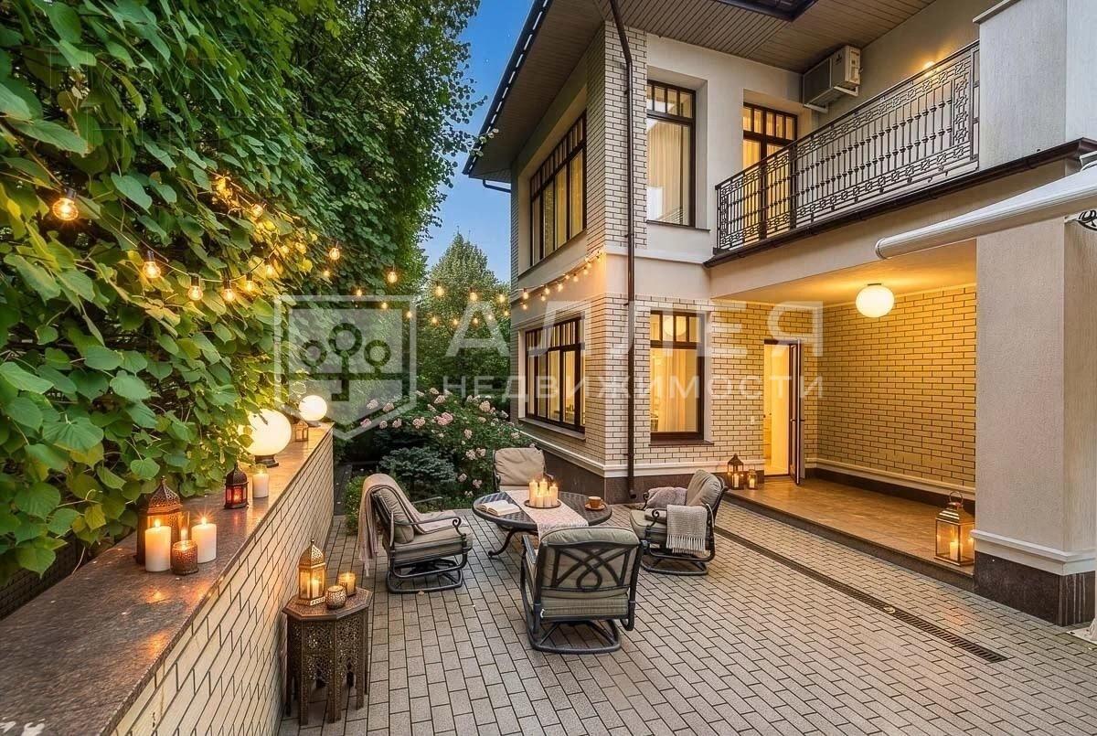 3-этажный коттедж 754.5 м² с отделкой