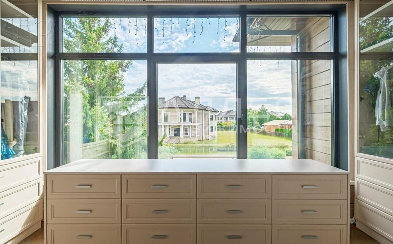 2-этажный коттедж 300 м² с отделкой