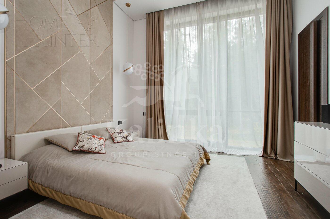 3-этажный коттедж 1 000 м² с отделкой