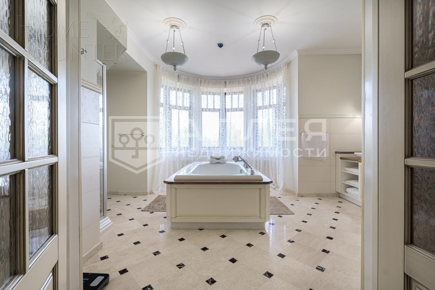 3-этажный коттедж 754.5 м² с отделкой