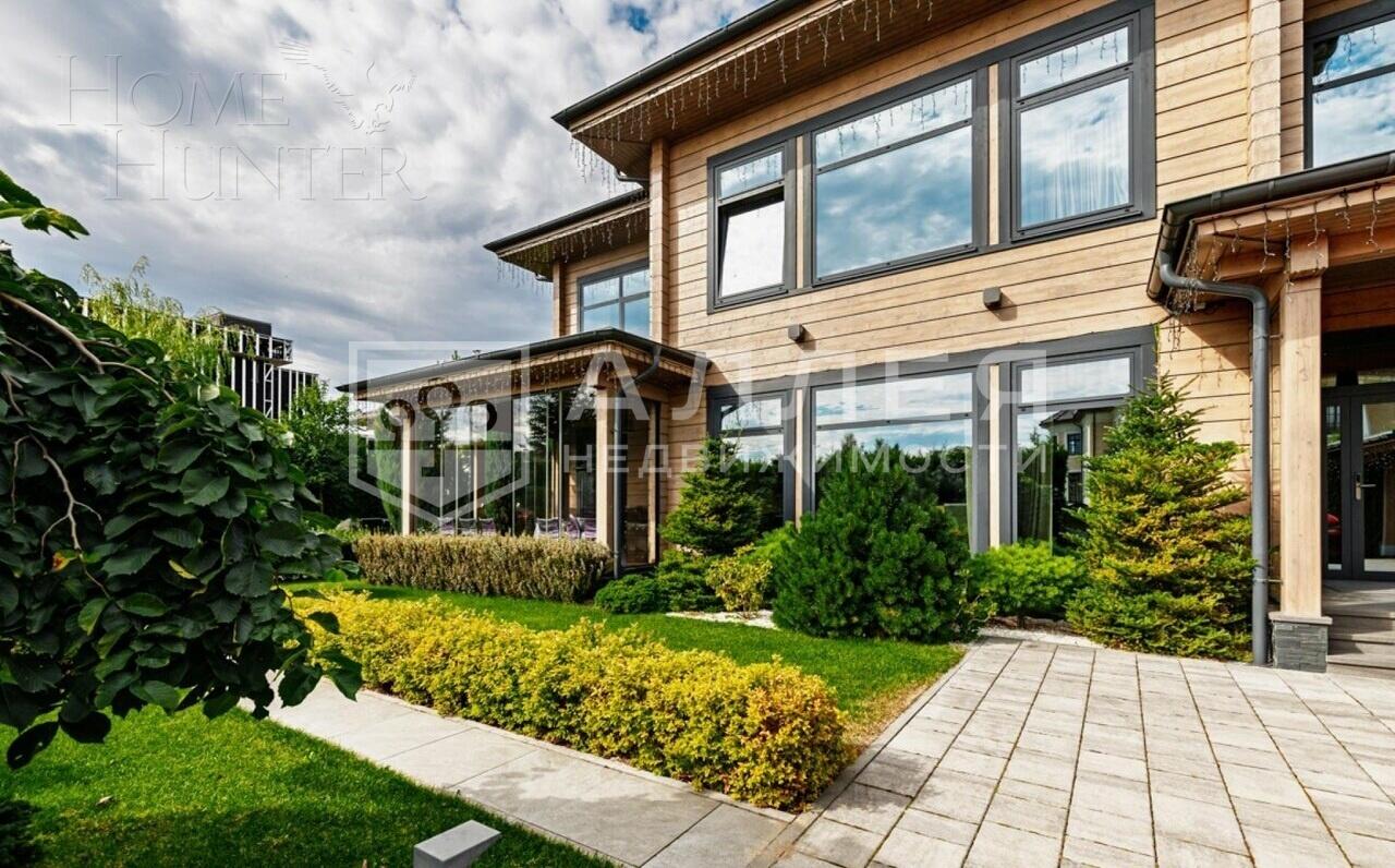 2-этажный коттедж 300 м² с отделкой