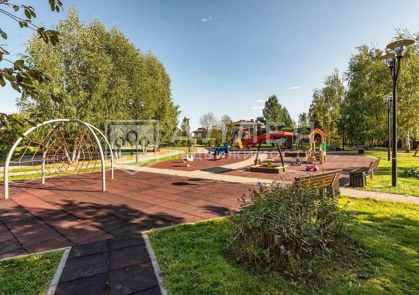 4-этажный таунхаус 287 м² с отделкой