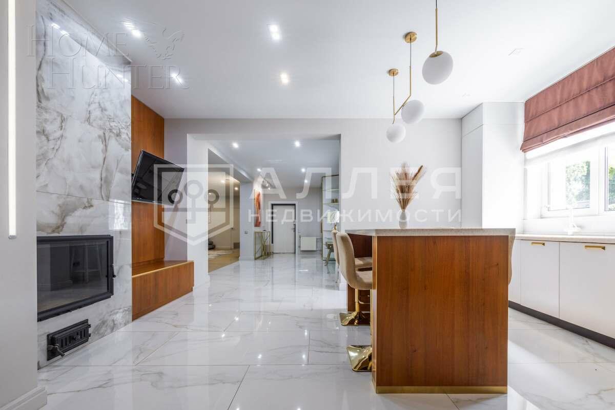 3-этажный коттедж 285 м² с отделкой