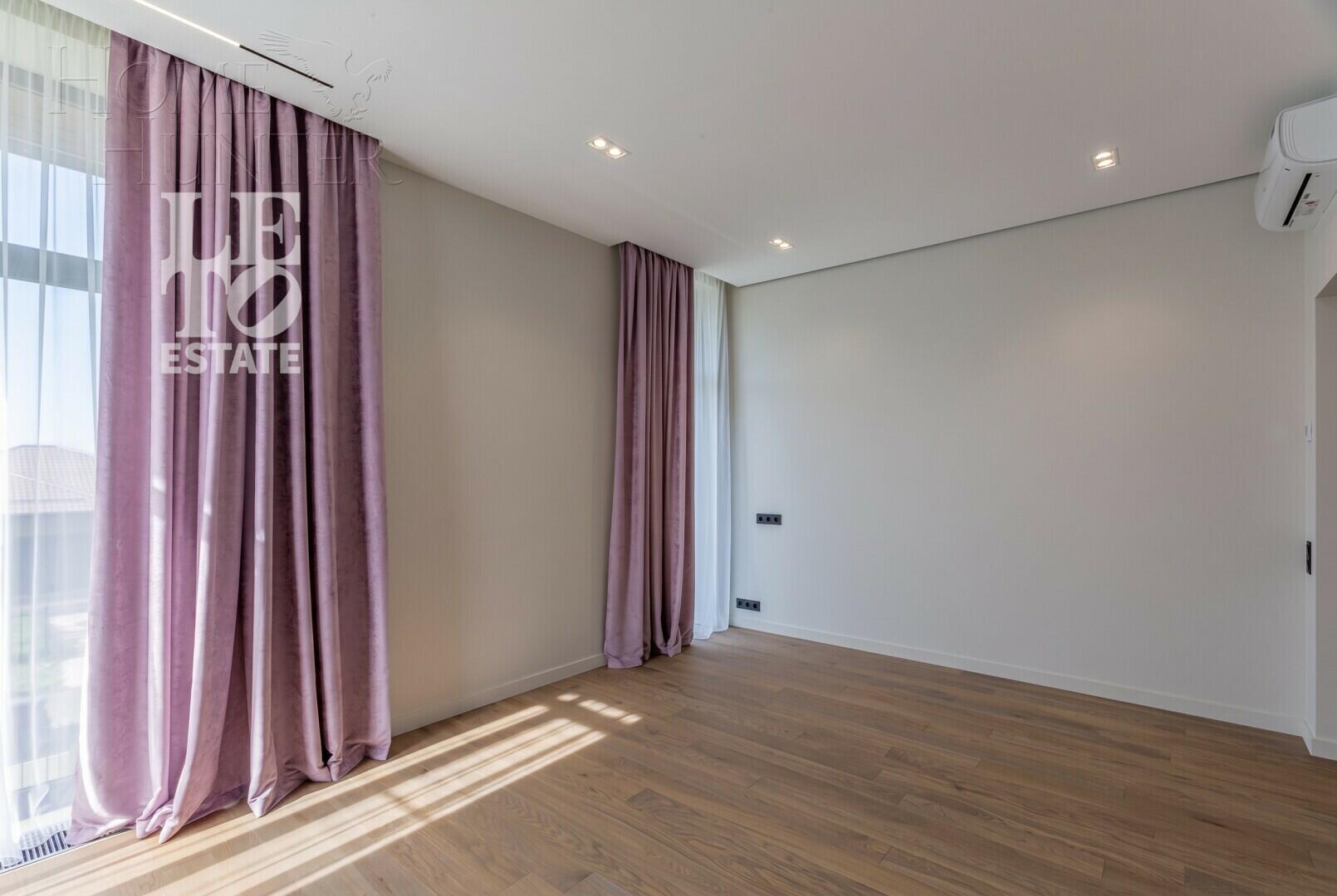 1-этажный коттедж 320.4 м² с отделкой