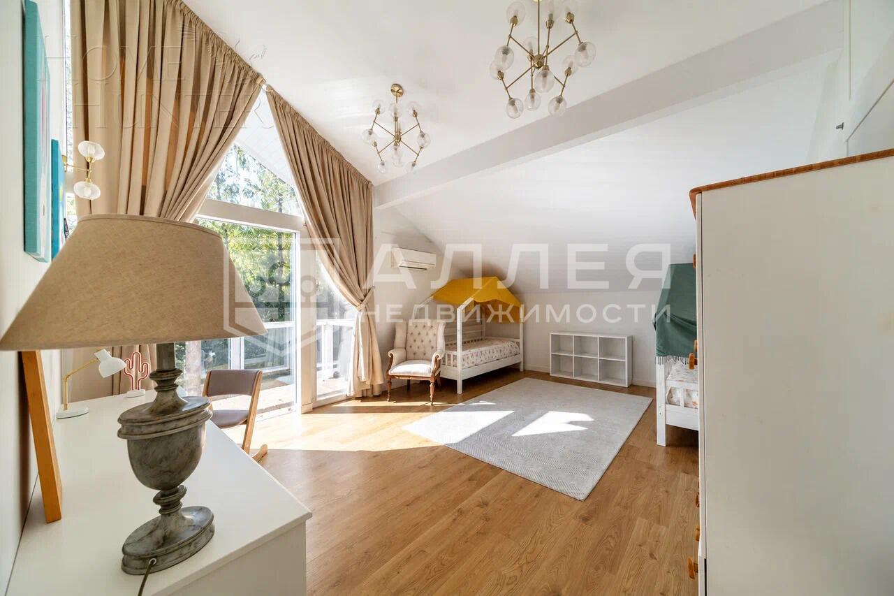 2-этажный коттедж 290 м² с отделкой