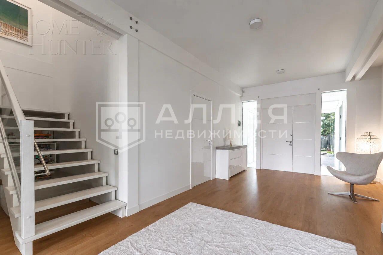 2-этажный коттедж 290 м² с отделкой