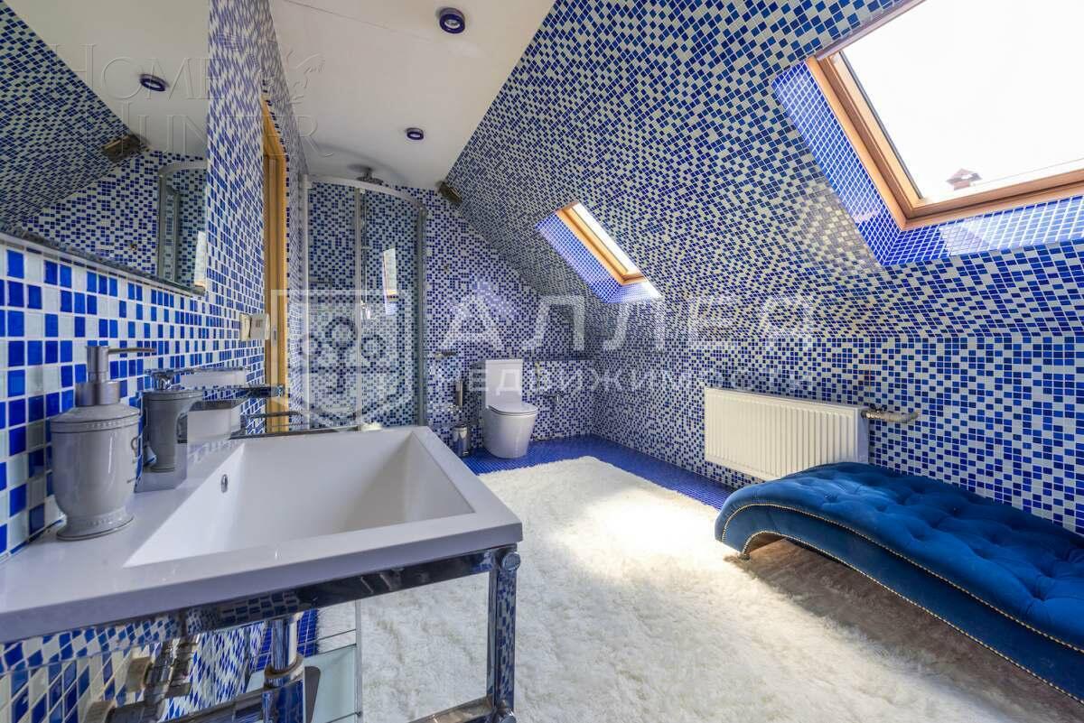 3-этажный коттедж 285 м² с отделкой