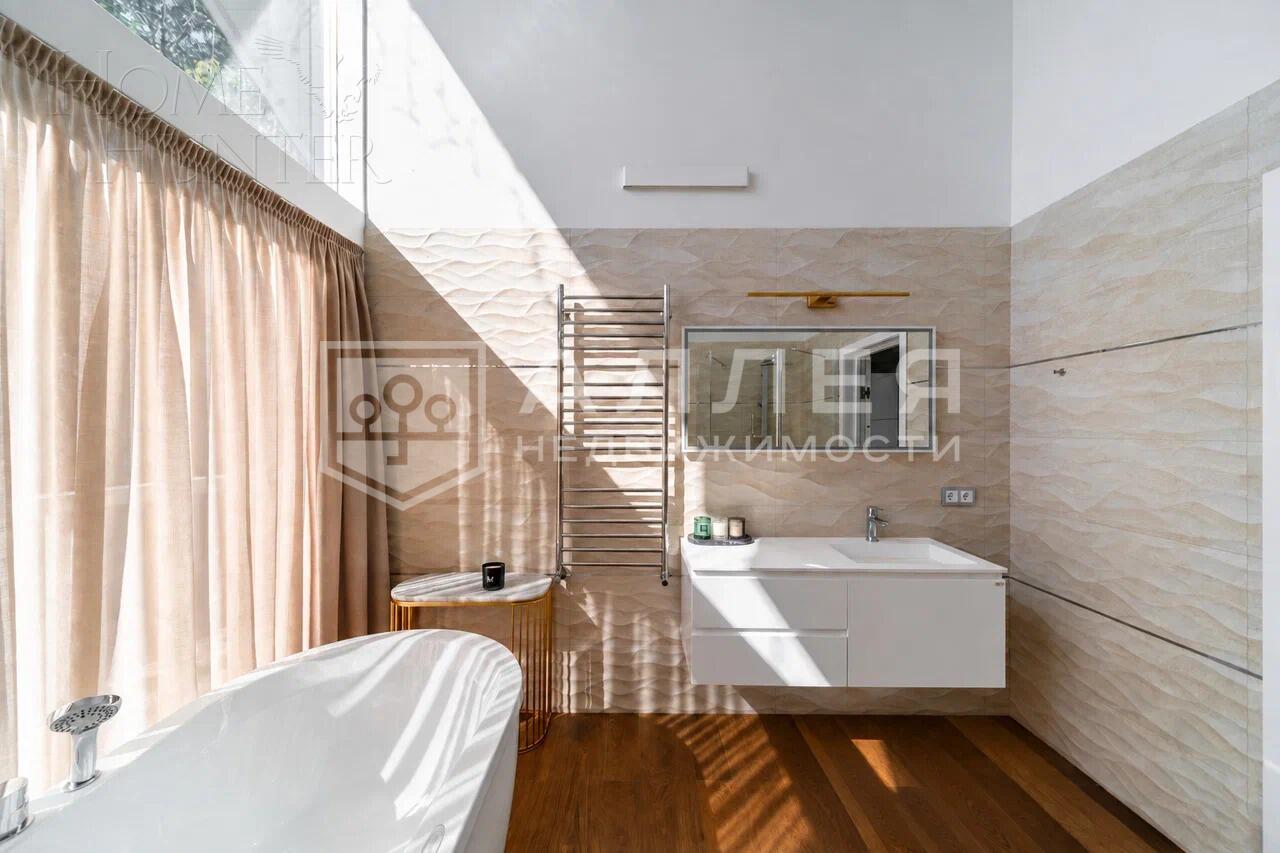 2-этажный коттедж 290 м² с отделкой