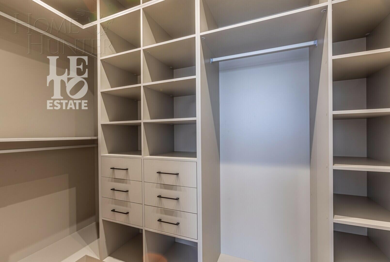 1-этажный коттедж 320.4 м² с отделкой
