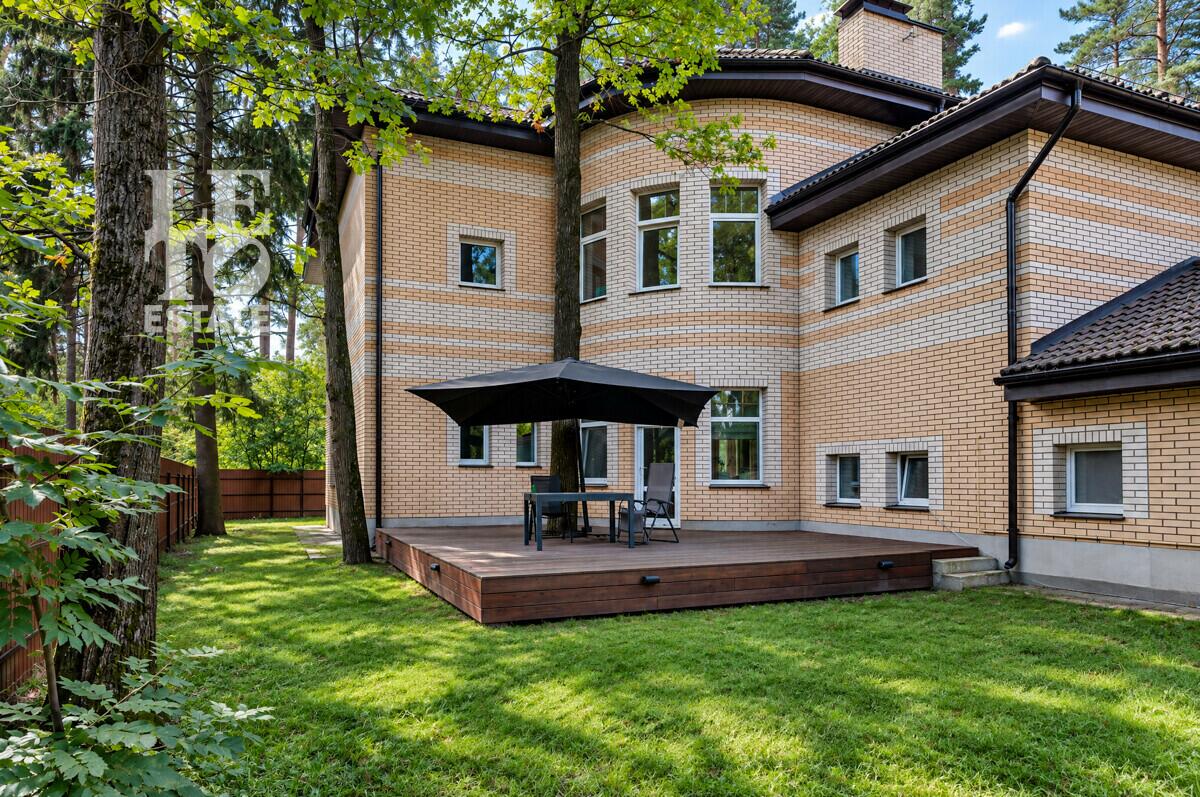 1-этажный коттедж 380 м² с отделкой