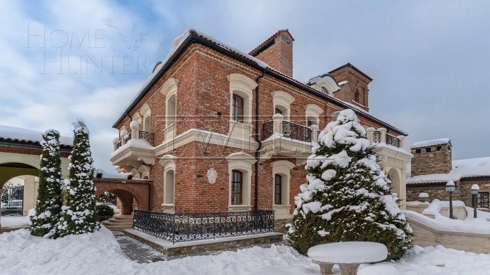 4-этажный коттедж 1 500 м² с отделкой