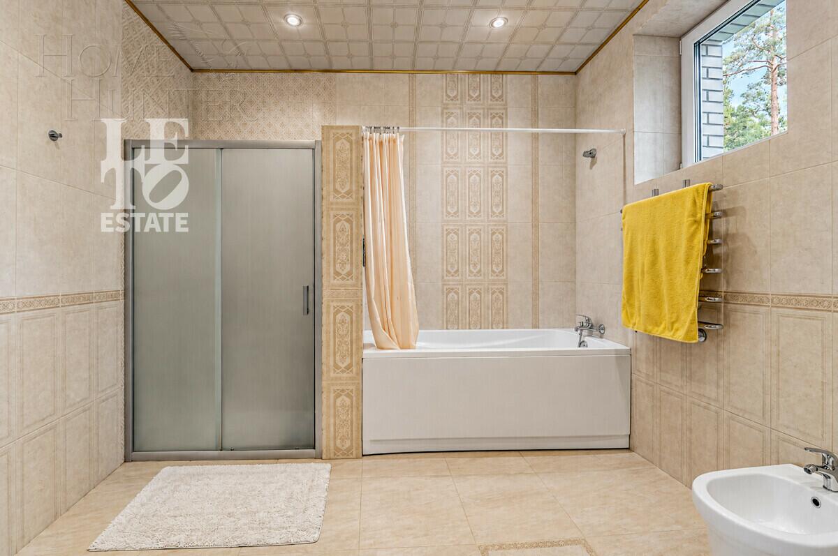 1-этажный коттедж 380 м² с отделкой