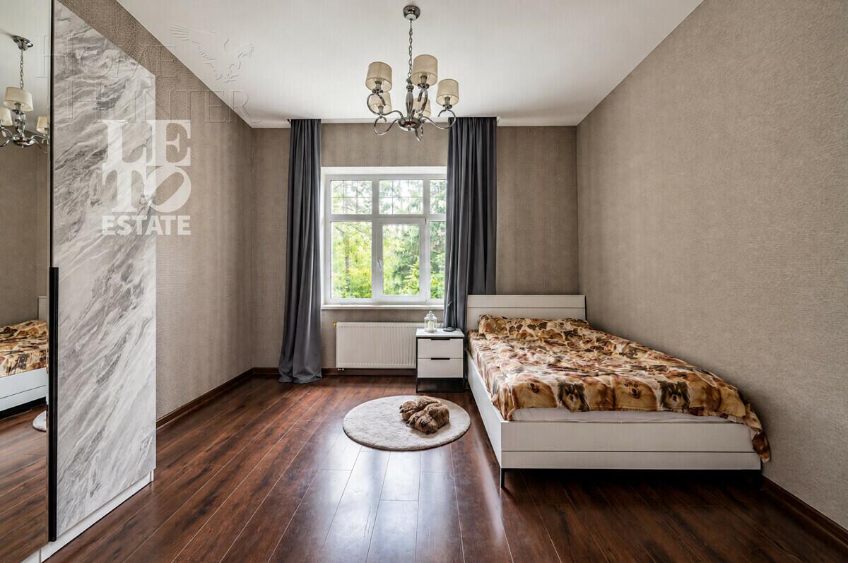 1-этажный коттедж 380 м² с отделкой
