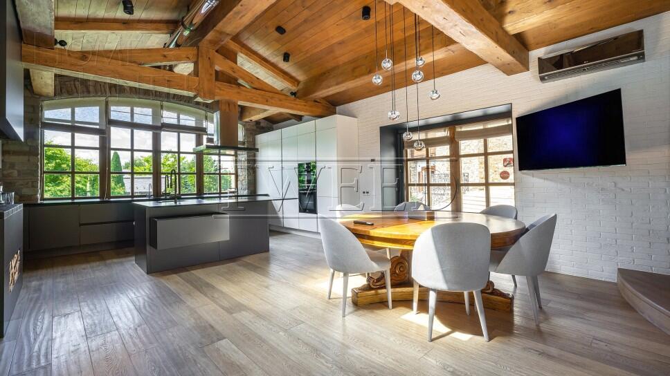 3-этажный коттедж 1 500 м² с отделкой