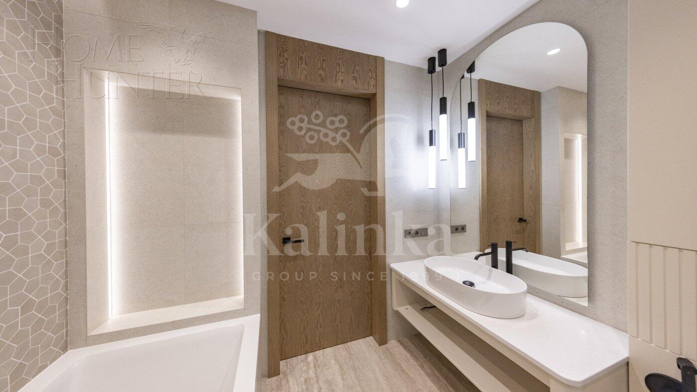 2-этажный коттедж 384 м² с отделкой