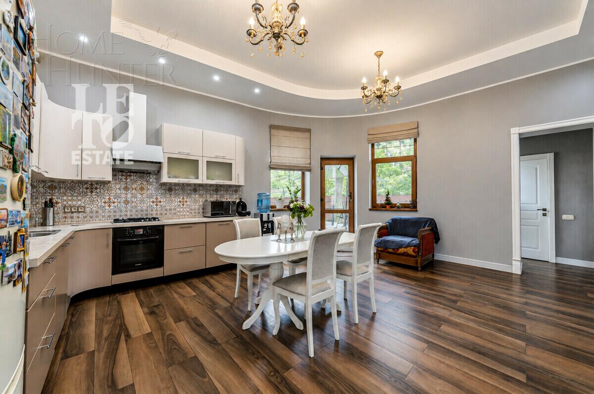 1-этажный коттедж 380 м² с отделкой
