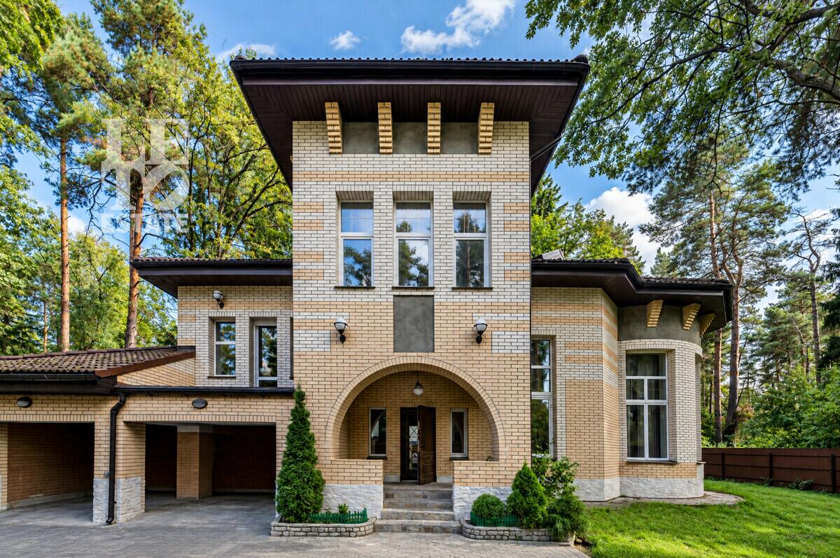 1-этажный коттедж 380 м² с отделкой