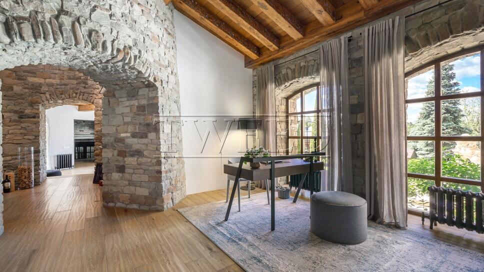 3-этажный коттедж 1 500 м² с отделкой