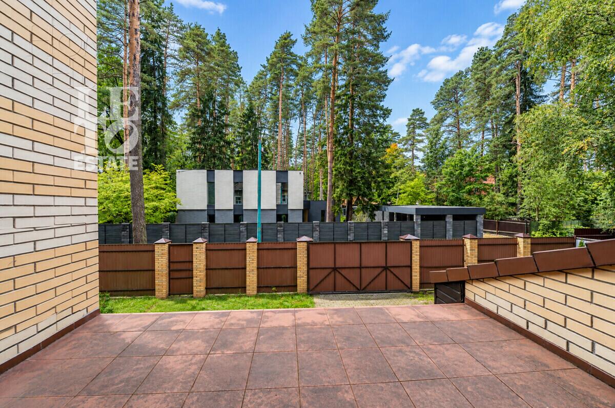 1-этажный коттедж 380 м² с отделкой