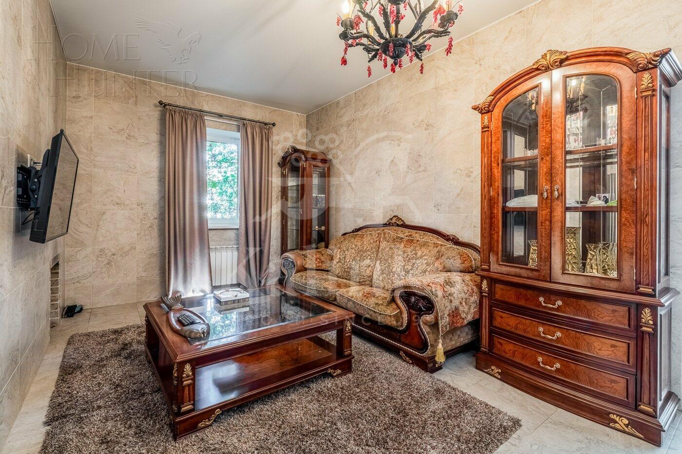 3-этажный коттедж 800 м² с отделкой