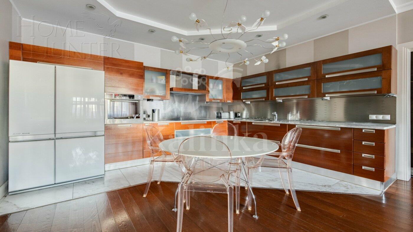 5-КОМН. КВАРТИРА С ОТДЕЛКОЙ 140 М² НА 6 ЭТАЖЕ