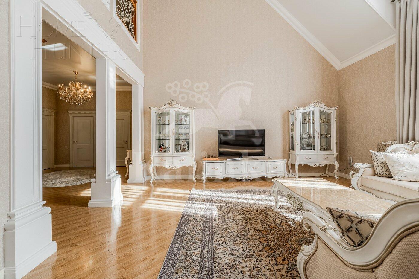 3-этажный коттедж 800 м² с отделкой