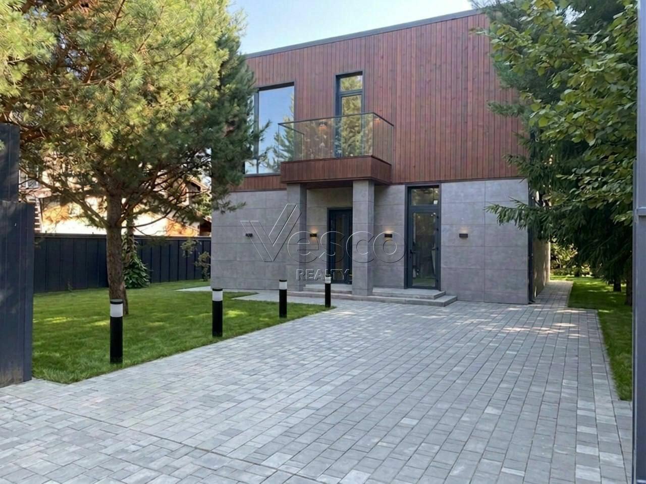 2-этажный коттедж 227 м² с отделкой