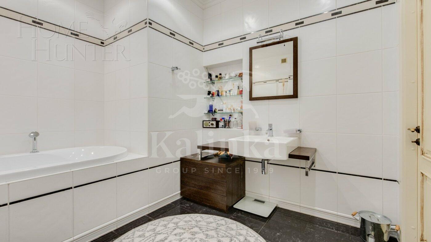 5-КОМН. КВАРТИРА С ОТДЕЛКОЙ 140 М² НА 6 ЭТАЖЕ