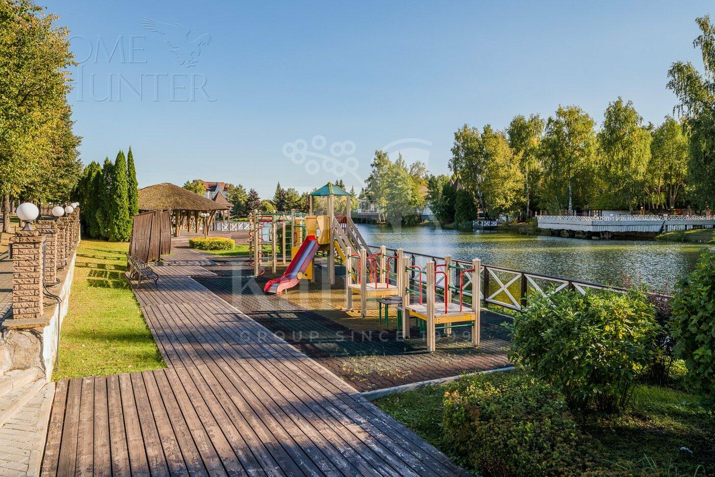 3-этажный коттедж 800 м² с отделкой