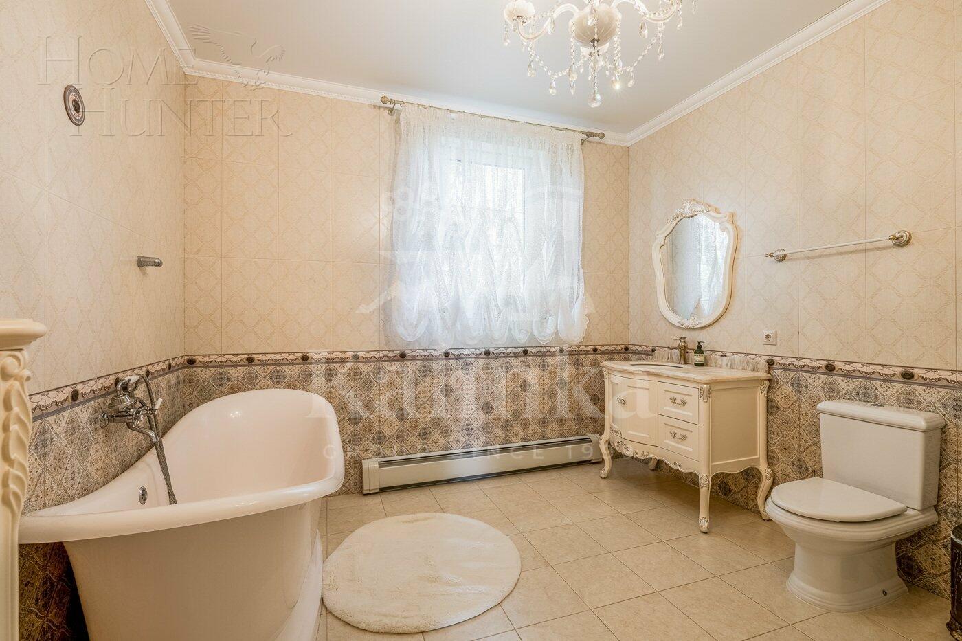 3-этажный коттедж 800 м² с отделкой