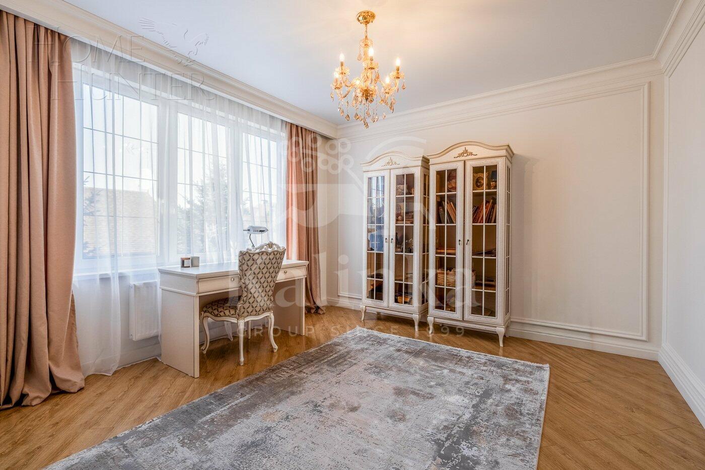 3-этажный коттедж 800 м² с отделкой