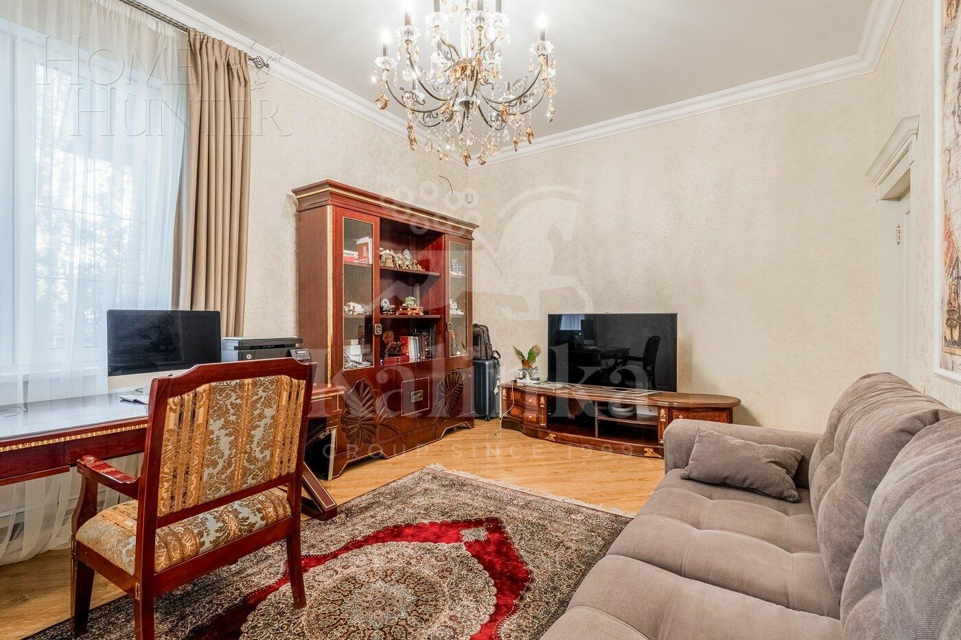 3-этажный коттедж 800 м² с отделкой