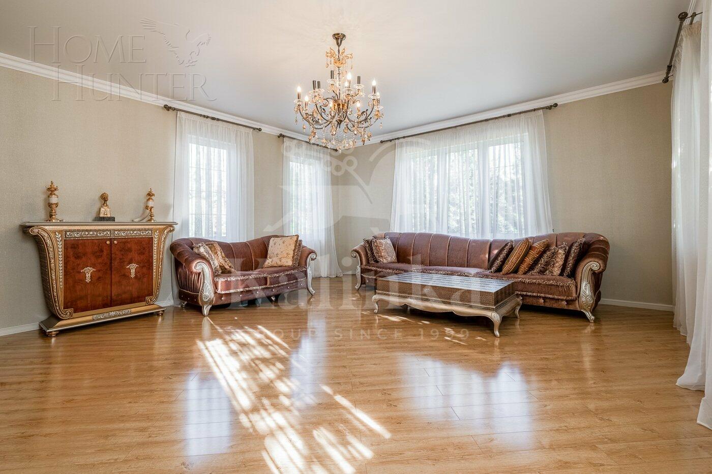 3-этажный коттедж 800 м² с отделкой