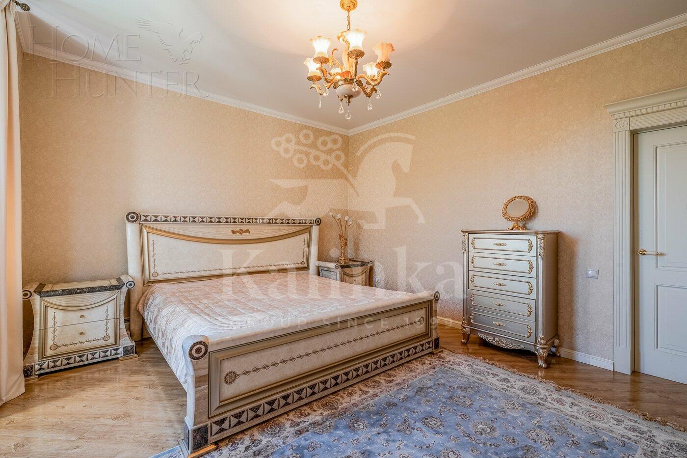 3-этажный коттедж 800 м² с отделкой