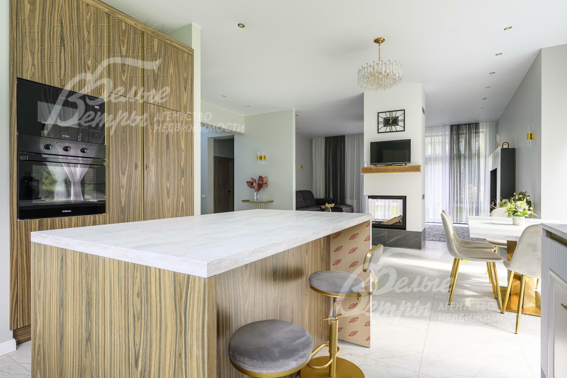 2-этажный коттедж 312 м² с отделкой