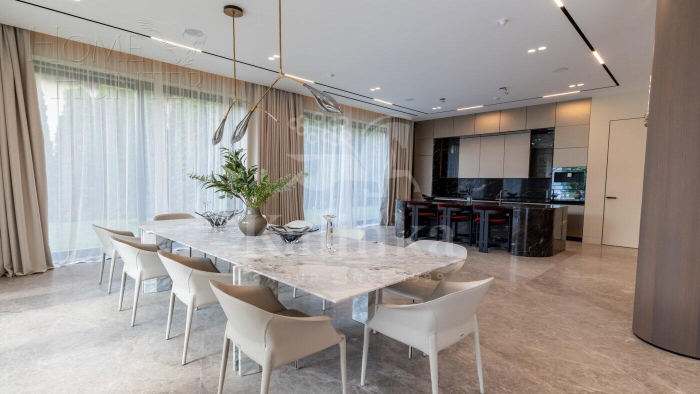 2-этажный коттедж 1 150 м² с отделкой