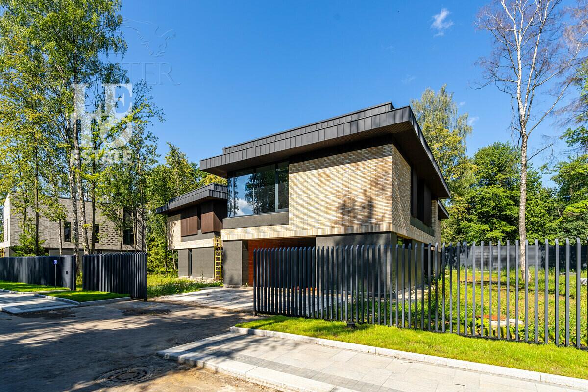 1-этажный коттедж 730 м² без отделки