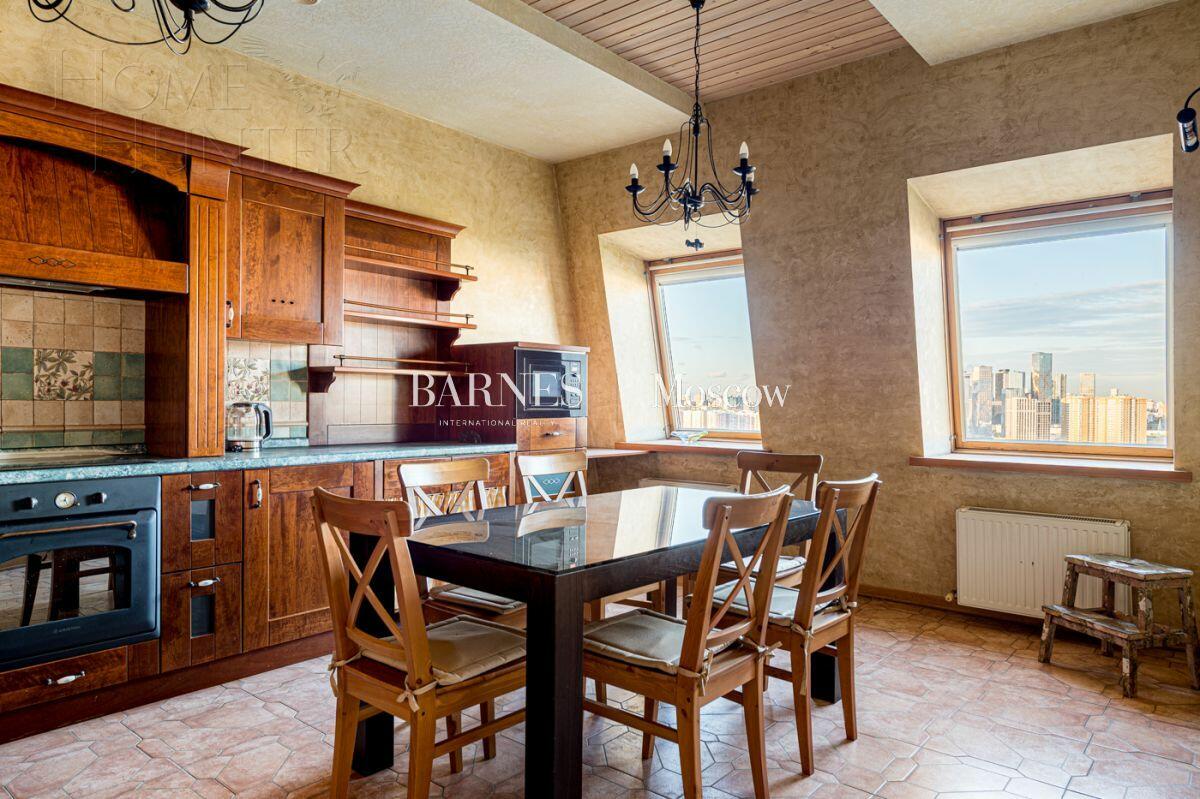 4-КОМН. КВАРТИРА С ОТДЕЛКОЙ 260 М² НА 24 ЭТАЖЕ