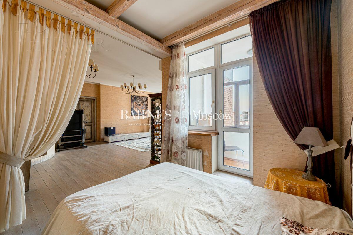 4-КОМН. КВАРТИРА С ОТДЕЛКОЙ 260 М² НА 24 ЭТАЖЕ