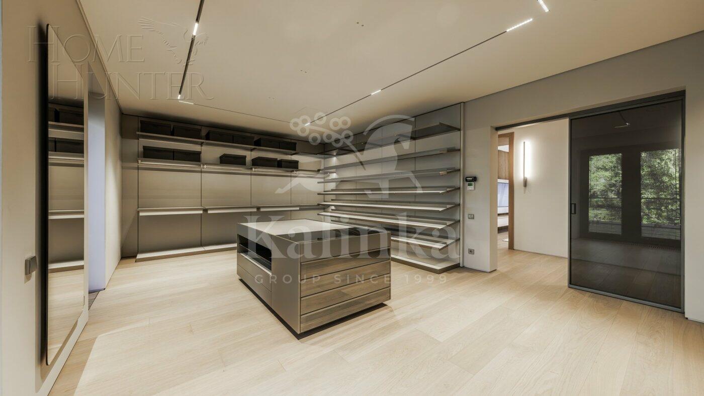 3-этажный коттедж 1 056 м² с отделкой