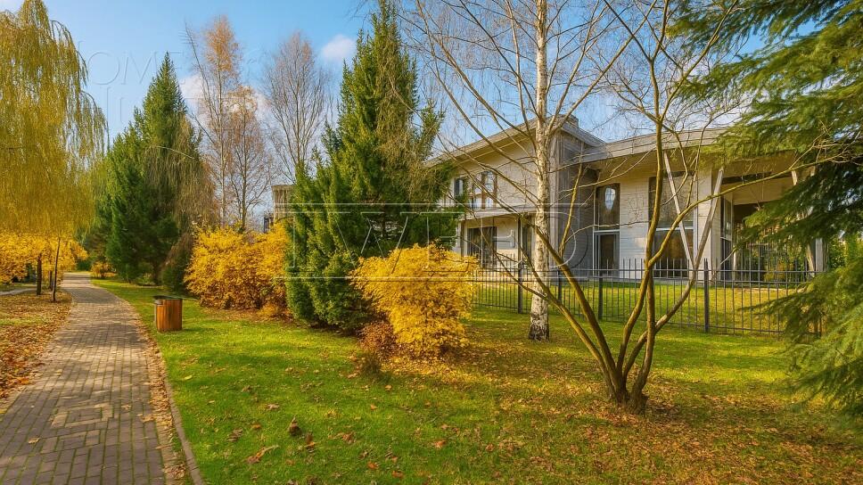 2-этажный коттедж 500 м² без отделки